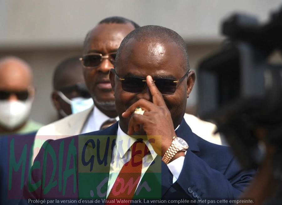 Un magnat guinéen nommé KPC porte plainte contre un vlogueur à Dakar