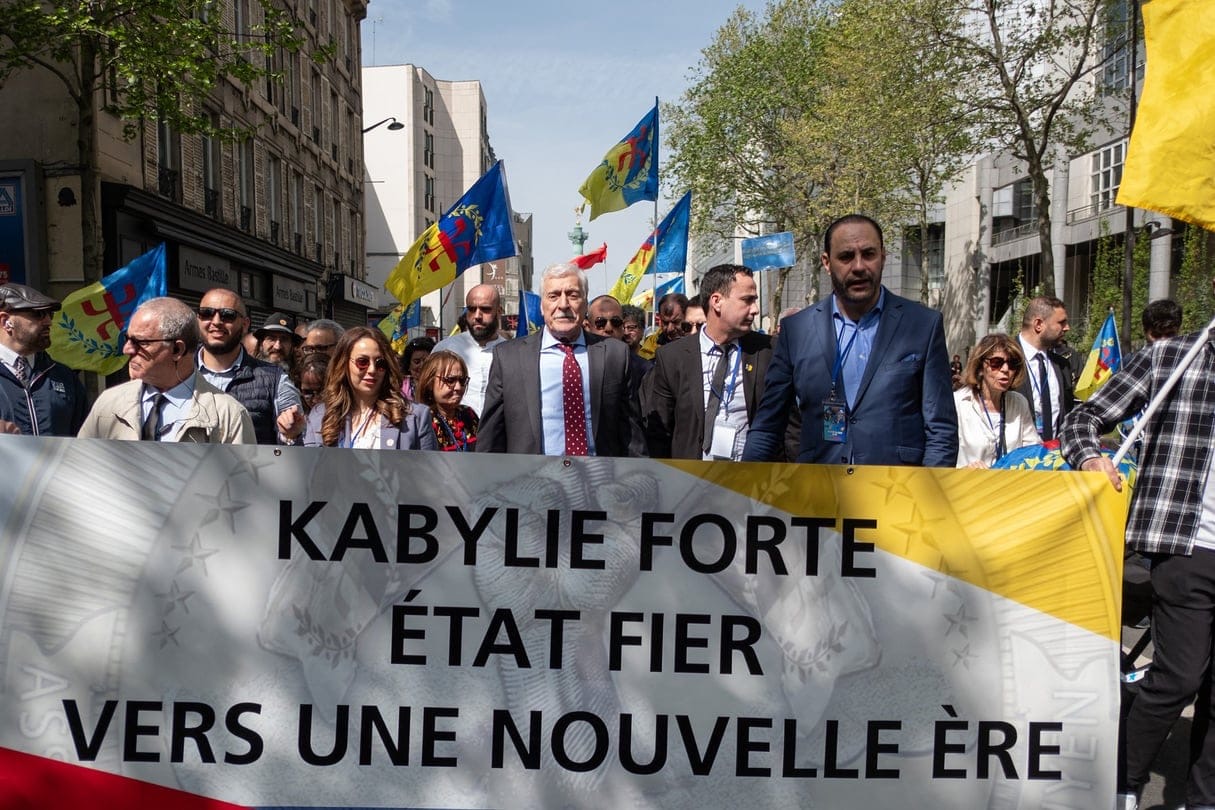 Publication de la loi portant proclamation de la Renaissance de l’État Kabyle : un nouveau coup dur pour l’Algérie !