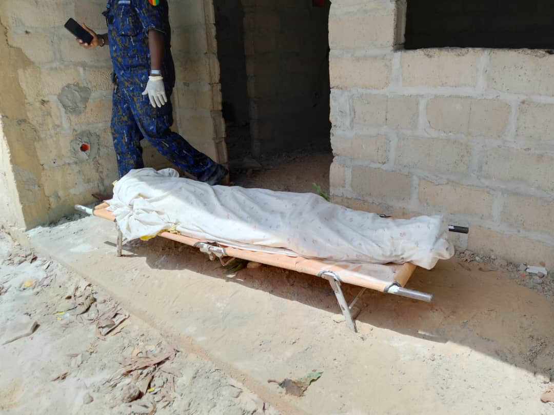 Kindia : un corps sans vie découvert à Féréfou, les parents accusent un gendarme bénévole