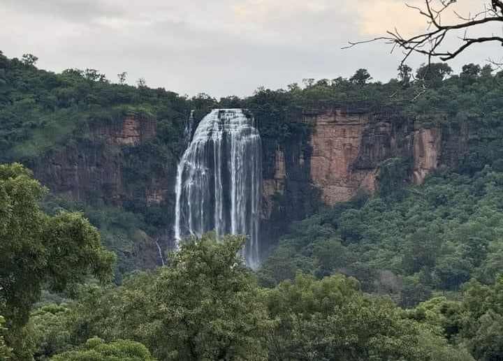 Les chutes de Bouroundou de Maléyah (Siguiri), une merveille à entretenir [Djigui Camara, ancien ministre]