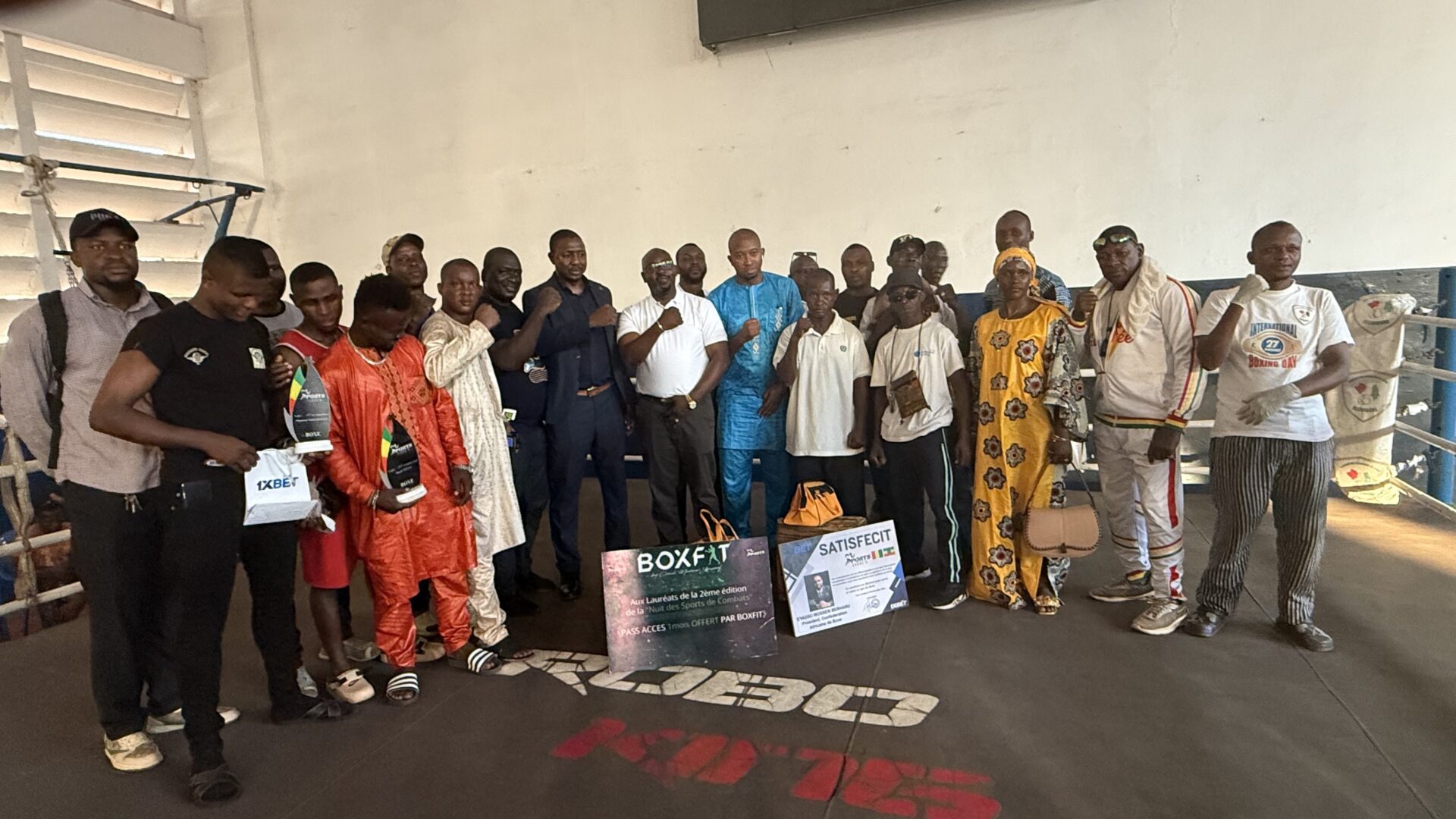 Féguiboxe: après leurs performances à l’international, 3 boxeurs récompensés lors d’un mini tournoi à Conakry