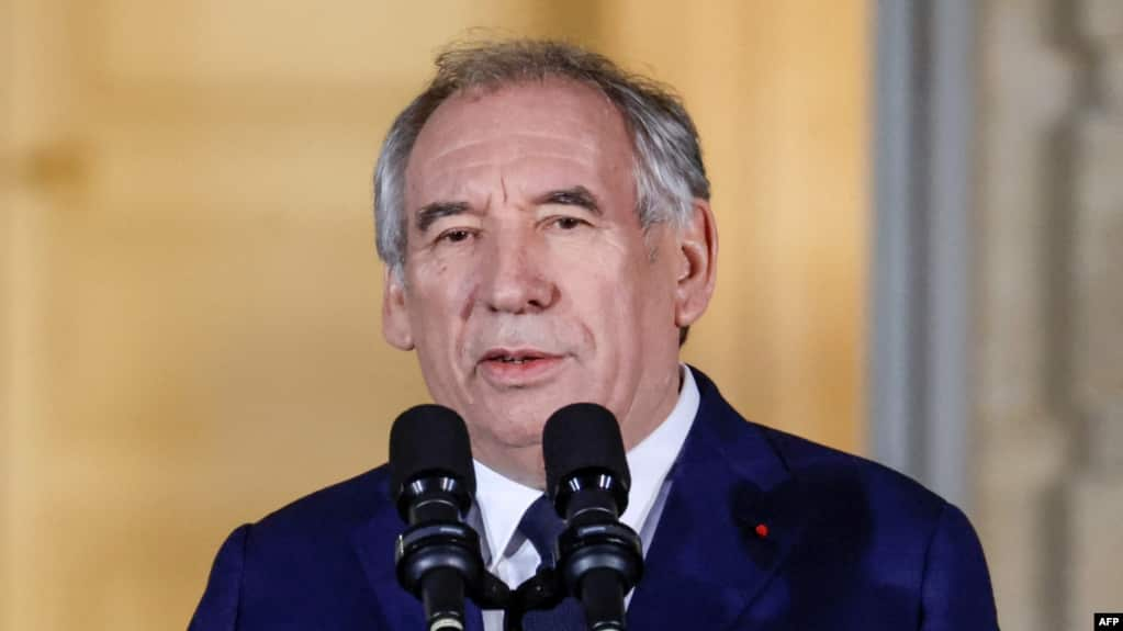 France : François Bayrou, le nouveau locataire de Matignon fixe le cap